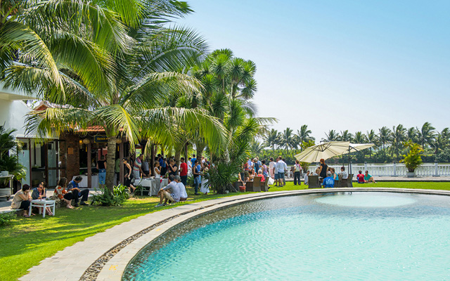 Universal Medicine Retreat 2013 by the pool at the River Beach Resort