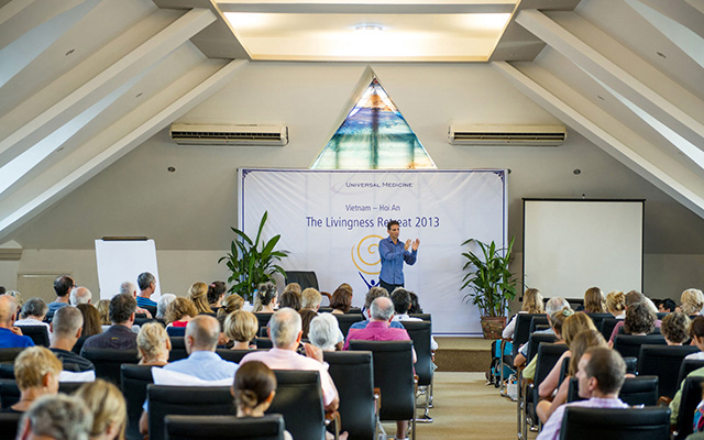 Serge Benhayon Presenter at Universal Medicine Vietnam Retreat