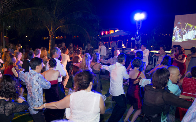 Universal Medicine dance at the Vietnam Retreat 2013